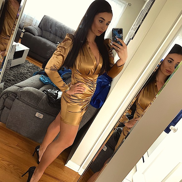 Brand New gold dress - Picture 1 of 1